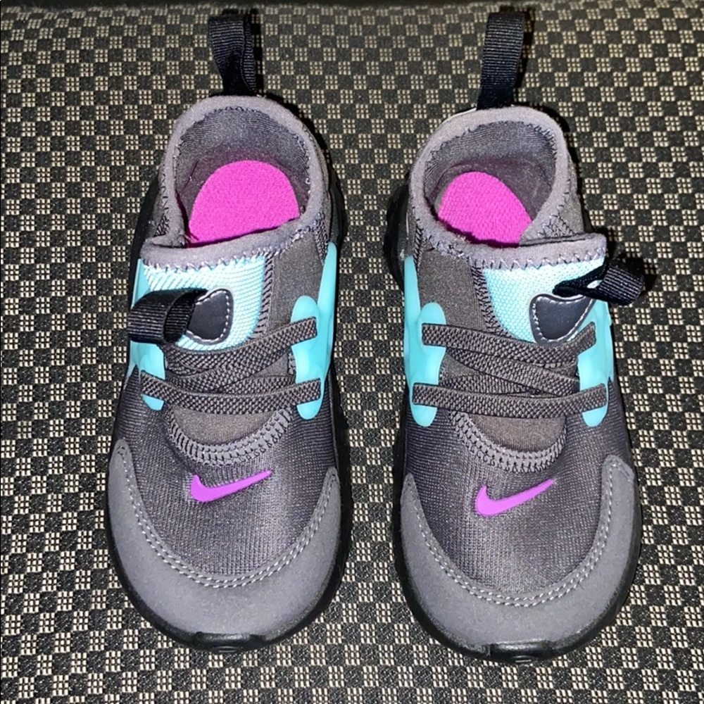 Nike toddler shoes